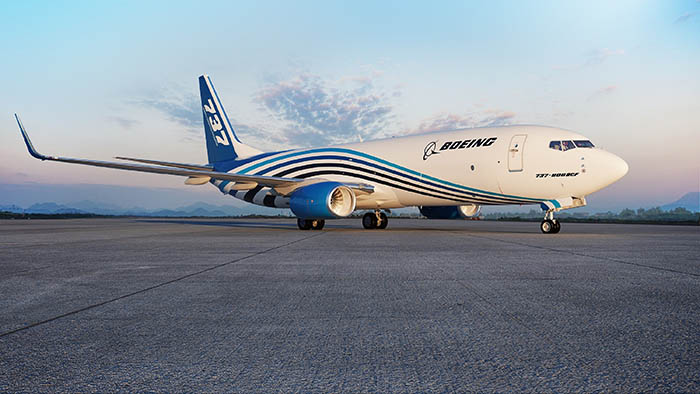 Boeing y el arrendador BBAM firmaron un acuerdo para 12 pedidos en firme adicionales para el 737-800 Boeing Converted Freighter. Foto de Boeing