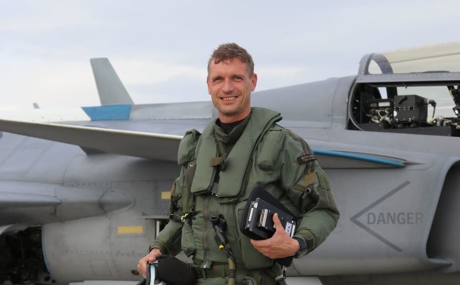 Teniente coronel Michal Daněk, primer piloto de la Fuerza Aérea Checa en pasar 2000 horas de vuelo en Gripen ©Saab