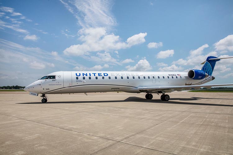 Nuevo horario de transporte entre los aeropuertos de Newark Liberty y Reagan National a partir del 31 de octubre con el CRJ-550 ©United Airlines