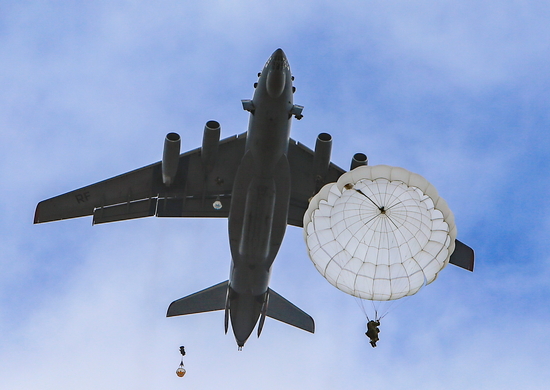 500 saltos en paracaídas en un solo día. © Ministerio de Defensa de Rusia