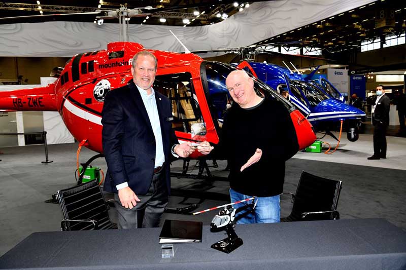 Kyfly La escuela de vuelo alemana kyfly incorpora el Bell 505 a su flota de ...