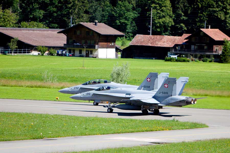 F/A-18 Hornet en la pista ©VBS/DDPS (Departamento Federal de Defensa, Protección Civil y Deporte de Suiza)