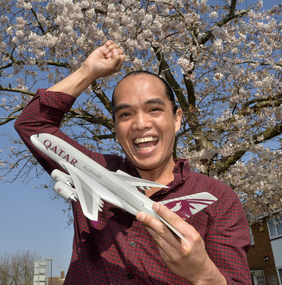 Un trabajador del NHS, es el afortunado ganador de un millón de dólares en Crawley. Foto de Jon Rigby