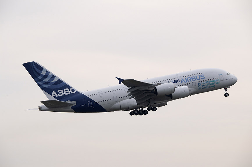 Airbus ha realizado un primer vuelo del A380 con combustible de aviación 100% sostenible (SAF). ©Airbus