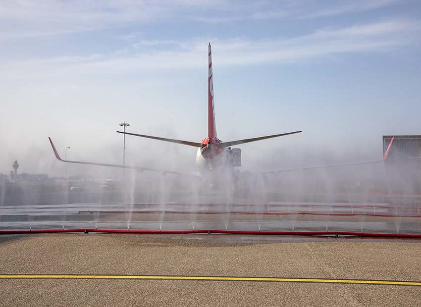 Prueba con niebla para reducir el polvo ultrafino ©Aeropuerto de Schiphol