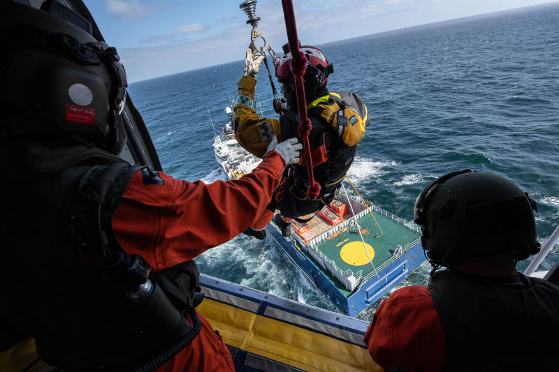 9 de abril comenzó en el Mar de Noruega el ejercicio de búsqueda y rescate marítimo de la OTAN, Dynamic Mercy, en el que participan las instalaciones y unidades de búsqueda y rescate de la OTAN y los países de la Asociación para la Paz. ©Armada de Estados Unidos