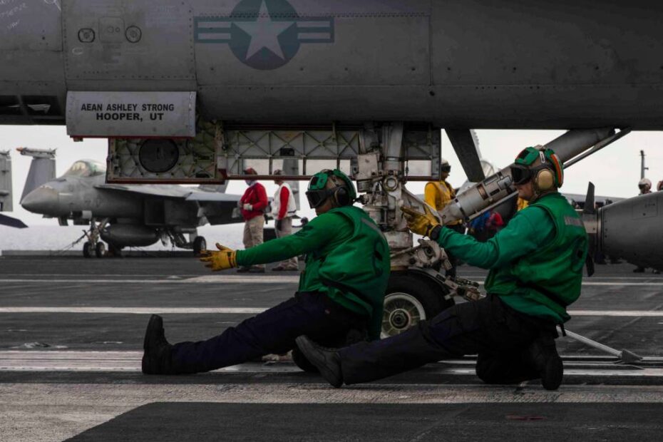 Las Fuerzas Navales de Ataque y Apoyo de la OTAN (STRIKFORNATO) y la Sexta Flota de los Estados Unidos (SIXTHFLT) iniciaron la Actividad de Vigilancia Neptune Strike 2022.2 (NEST 22.2) en el cuartel general de STRIKFORNATO en Oeiras, Portugal, el 14 de octubre. ©US Navy