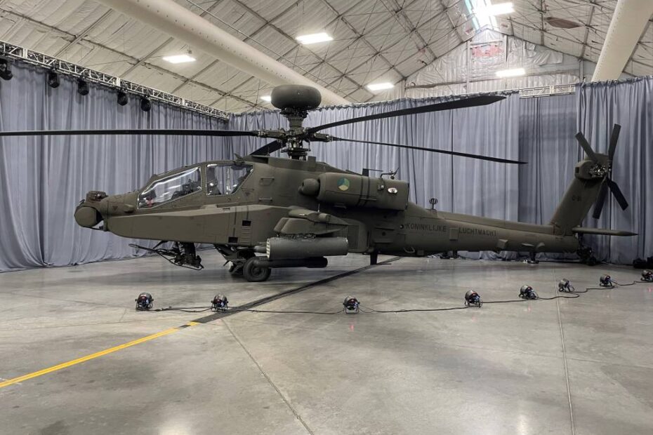 28 AH-64 D-model Apaches serán actualizados con múltiples mejoras en los sensores de la aeronave, el software y el rendimiento de las armas. ©Boeing