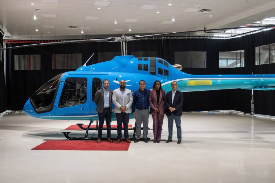 Entrega del primer Bell 5050 a África Occidental ©Textron