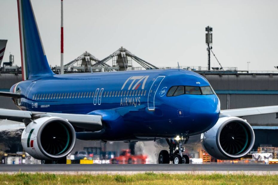Airbus A320neo de ITA Airways con librea azul ©ITA Airways
