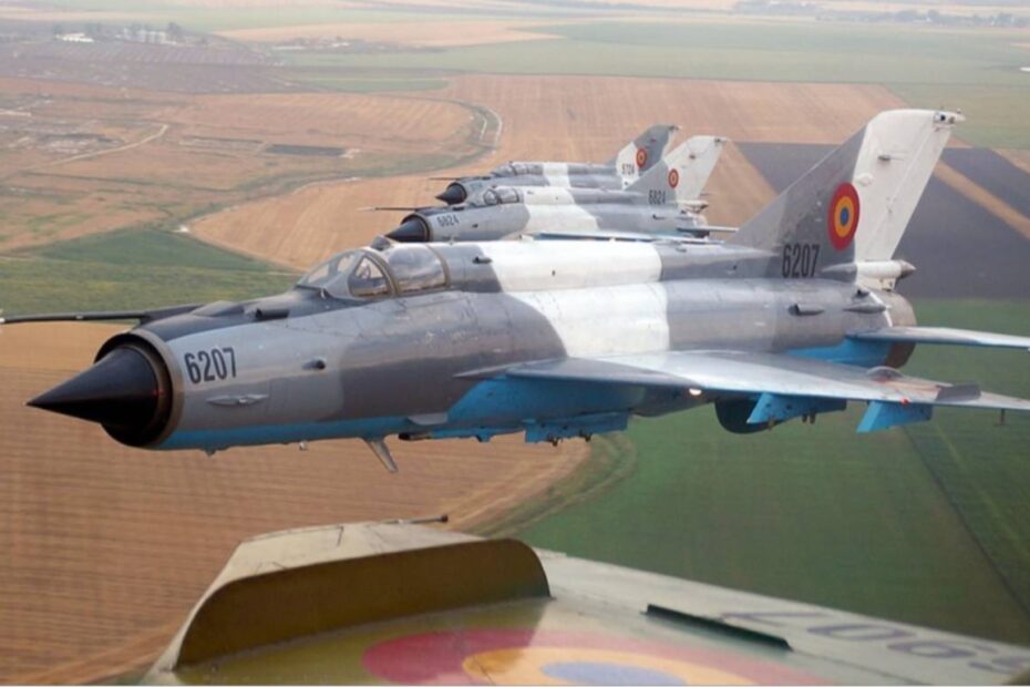 La entrega del MiG-21 LanceR mejorado a la Fuerza Aérea Rumana comenzó en 1997. Fotografía por cortesía de la Fuerza Aérea Rumana.