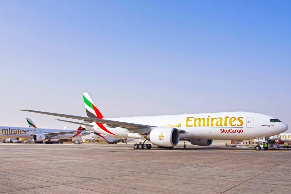 Flota de Emirates SkyCargo en aparcamiento ©Emirates