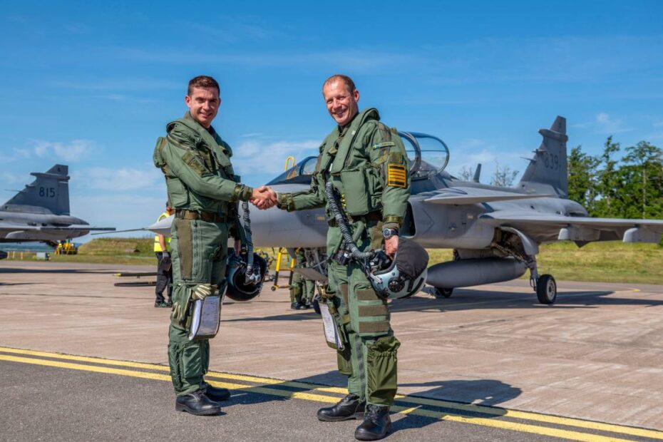 Los cuatro últimos pilotos completaron la formación de conversión Delta en la Fuerza Aérea Sueca, que incluía clases teóricas y prácticas, así como vuelos en simulador. ©Saab