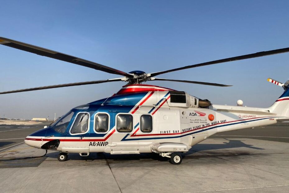 Abu Dhabi Aviation (ADA) realizó dos vuelos con un helicóptero Leonardo AW139 propulsado por SAF (combustible de aviación sostenible) en Abu Dhabi los días 28 y 30 de noviembre, lo que supone una primicia en los EAU y Oriente Próximo. ©Leonardo