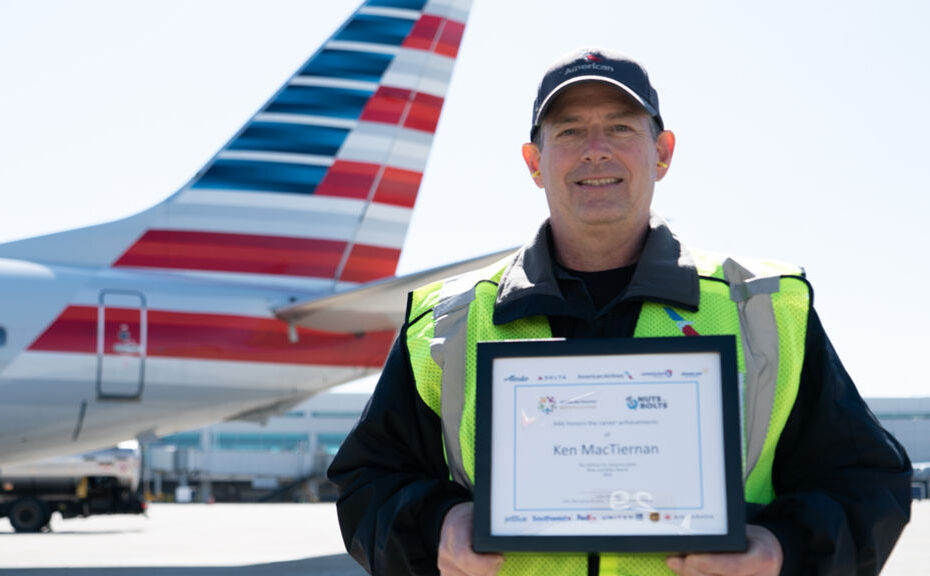 El premio reconoce a quienes demuestran un servicio y unos logros sobresalientes en los campos de la ingeniería o el mantenimiento dentro de la industria de la aviación comercial. ©Americanm Airlines