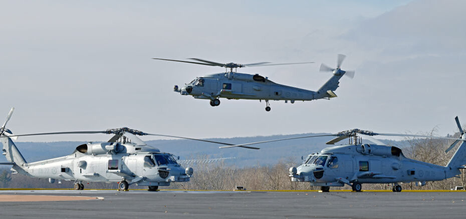 Los helicópteros MH-60R SEAHAWK® para la Armada Helénica esperan su transferencia a la Armada de EE.UU. antes de su entrega a Grecia en 2024. Foto de Lockheed Martin