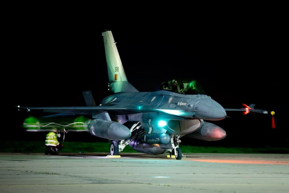 Fotos de archivo por cortesía de la Fuerza Aérea Portuguesa.