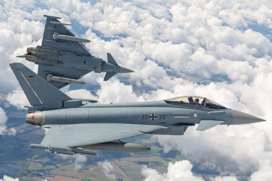 Ocho Eurofighters alemanes se unirán a los 12 Tornados, 4 A400M y cuatro A330 MRTT durante el mayor despliegue de la historia de las Fuerzas Aéreas alemanas. Foto de archivo de la Bundeswehr por Christian Timmig.