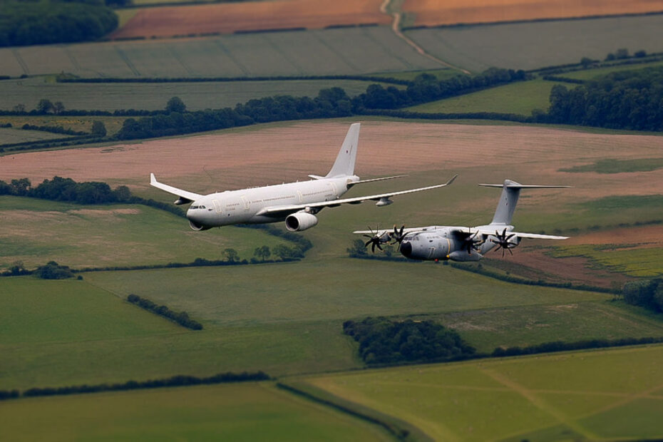 La RAF ha realizado recientemente un sobrevuelo de ensayo sobre el RAF College de Cranwell, en Lincolnshire. ©RAF