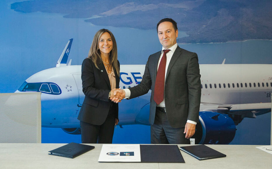 Michalis Kouveliotis, Director Financiero de Aegean, con Irene Makris, Vicepresidenta del Servicio de Atención al Cliente de Pratt & Whitney Canadá, en la ceremonia de la firma. ©RTX