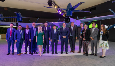 Luxaviation y Supernal formalizan su colaboración con una firma oficial en el Salón Aeronáutico Internacional de Farnborough 2024. ©Supernal