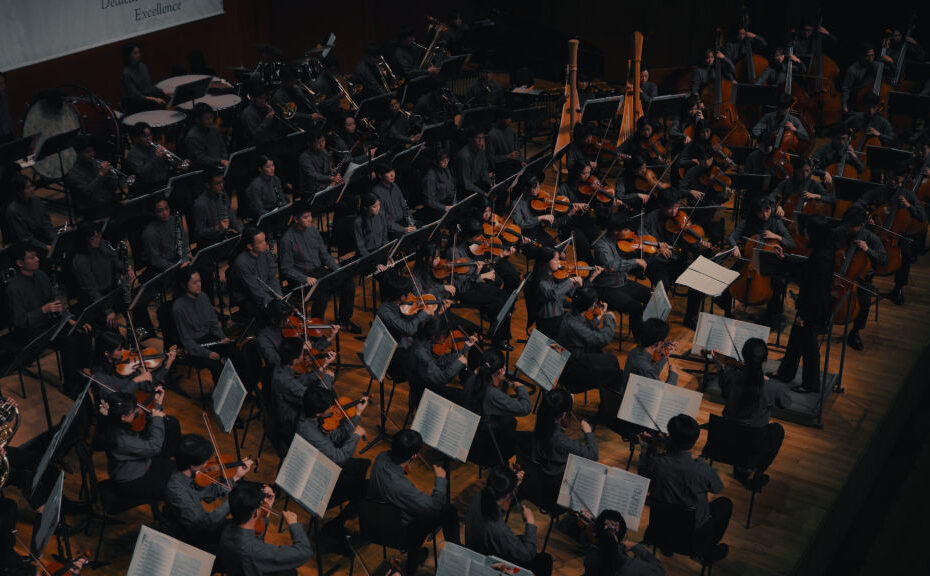 La Asian Youth Orchestra estrenó la nueva identidad sonora, Song of Cathay, durante su concierto "Celebrating 34 Years of Excellence" en el Hong Kong City Hall el 3 de agosto, como parte de su gira de conciertos por Asia. ©Cathay Pacific