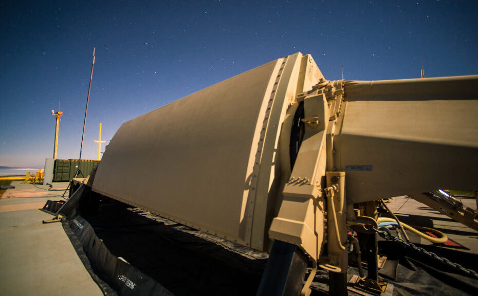 El nuevo radar de defensa antimisiles AN/TPY-2, alimentado con nitruro de galio, ha aumentado su alcance y ampliado su capacidad de vigilancia. ©RTX