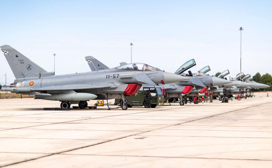 Los pilotos españoles de Eurofighter siempre están listos para apoyar a sus aliados en el continente ©Bundeswehr/Marc Tessensohn