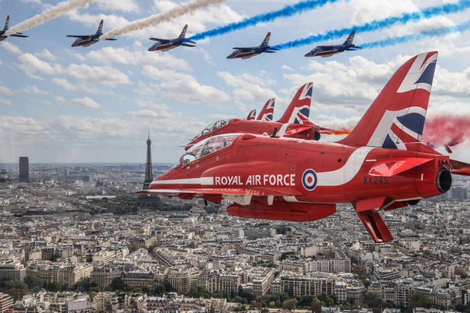 Un momento favorito: Sobrevuelo de París. ©RAF