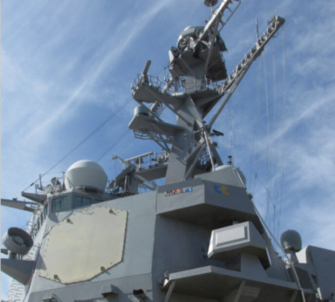 Programa de Mejora de la Guerra Electrónica de Superficie (SEWIP) instalado a bordo del USS Bainbridge (DDG 96). Imagen: Lockheed Martin