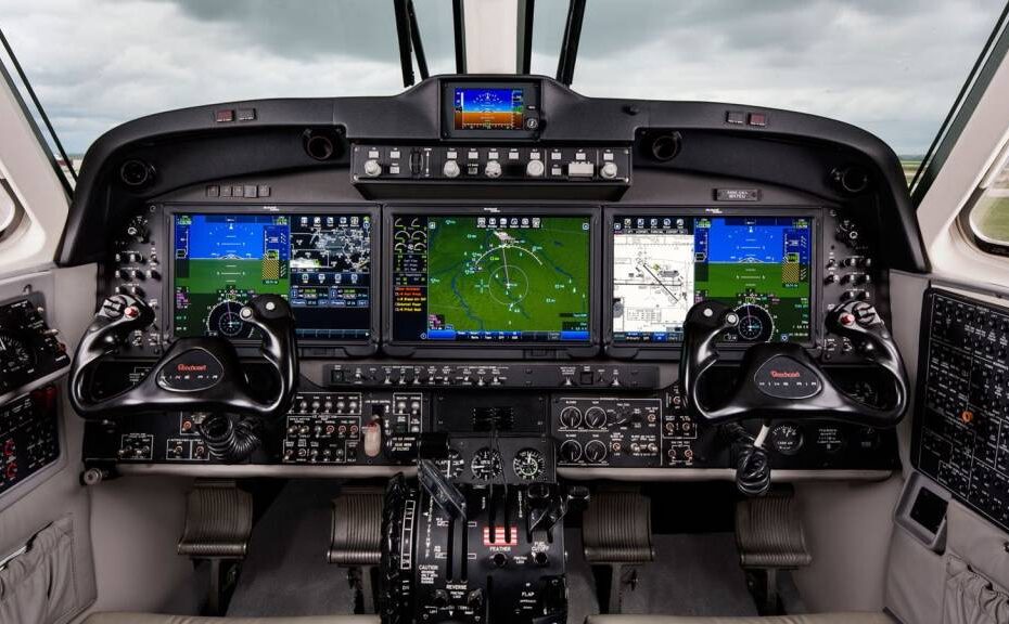 El amplio programa de modernización de aviónica de Collins incluye rutas de actualización para los sistemas de aviónica avanzada Pro Line Fusion® y Pro Line 21™ para determinados aviones Beechcraft King Air y Hawker. (En la imagen: King Air 200 con cabina de vuelo Pro Line Fusion). Imagen: RTX