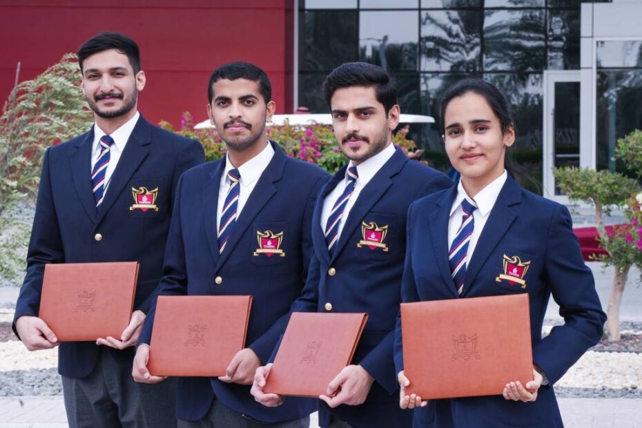 Cadetes excepcionales galardonados por la AELC (de izq. a dcha.): Humaid Al Hammadi, Abdulla Alkaabi, Abdulla Raeisi y Sarah Shah.©Emirates