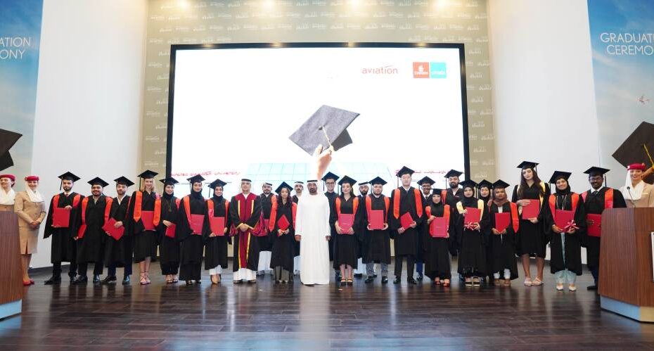 La Universidad de Aviación de los Emiratos celebró su 34ª ceremonia de graduación en presencia de Su Alteza el Jeque Ahmed bin Saeed Al Maktoum, Presidente y Consejero Delegado de Emirates Airline and Group. ©Emirates