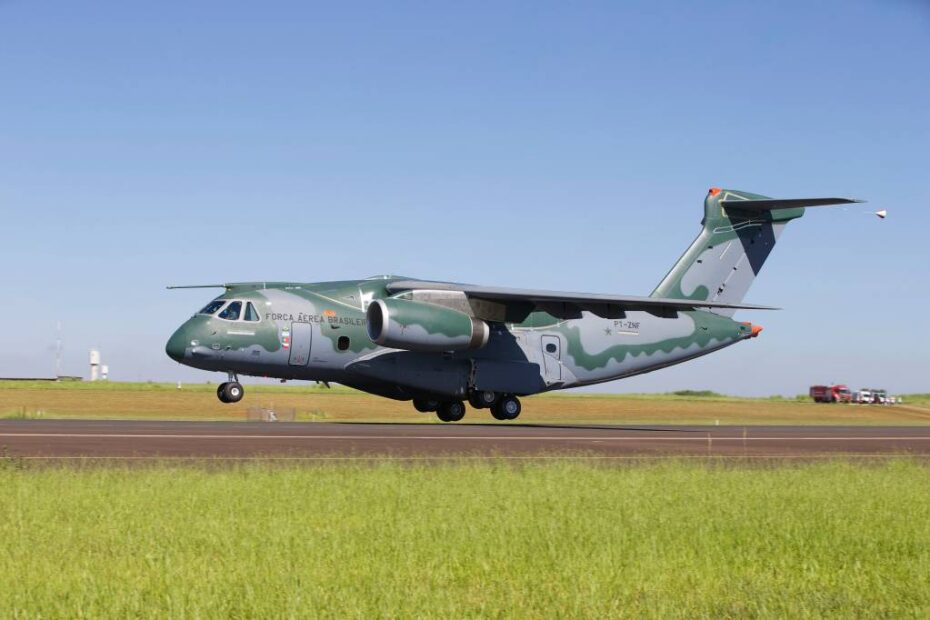 Primer vuelo del KC-390 ©Embraer