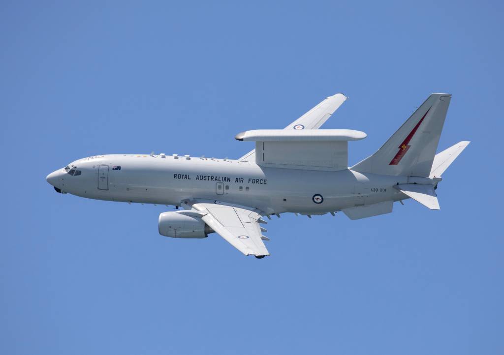 El sensor multifunción MESA de Northrop Grumman instalado en un avión E-7 de la Real Fuerza Aérea Australiana. (Crédito de la foto: Departamento de Defensa de Australia)