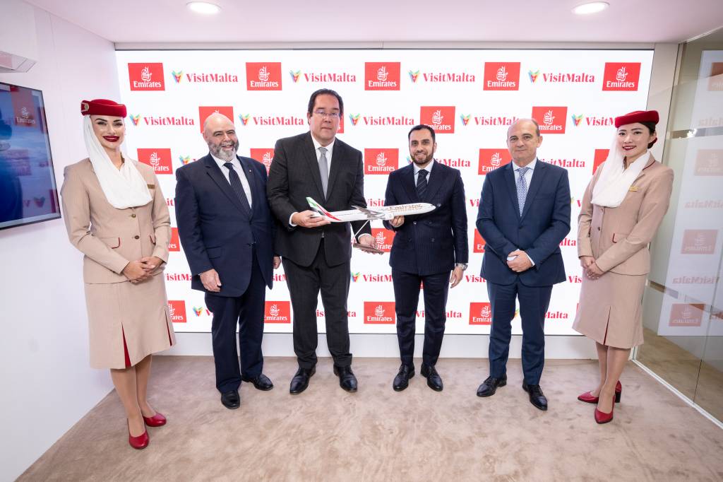 De izquierda a derecha: Carlo Micallef, Consejero Delegado de la Autoridad de Turismo de Malta; Adnan Kazim, Vicepresidente Adjunto y Director Comercial de Emirates y Thierry Aucoc, Vicepresidente Senior de Operaciones Comerciales (Oeste) Europa y América de Emirates. ©Emirates