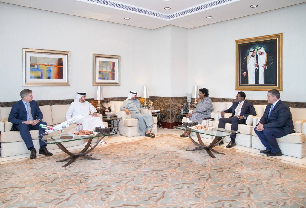 Su Alteza el Jeque Ahmed bin Saeed Al Maktoum, Presidente y Consejero Delegado de Emirates Airline and Group, recibió recientemente a Suzan Kereere, Presidenta de Mercados Globales de PayPal, plataforma global de comercio digital, en la sede de Emirates Group ©Emirates