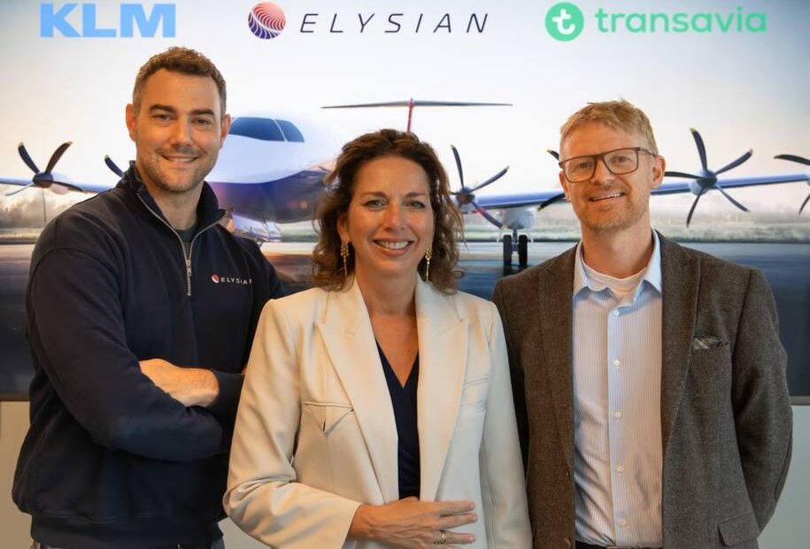 Daniel Rosen Jacobson (Elysian), Jolanda Stevens (KLM) y Oliver Newton (Transavia) © Elysian Aircraft