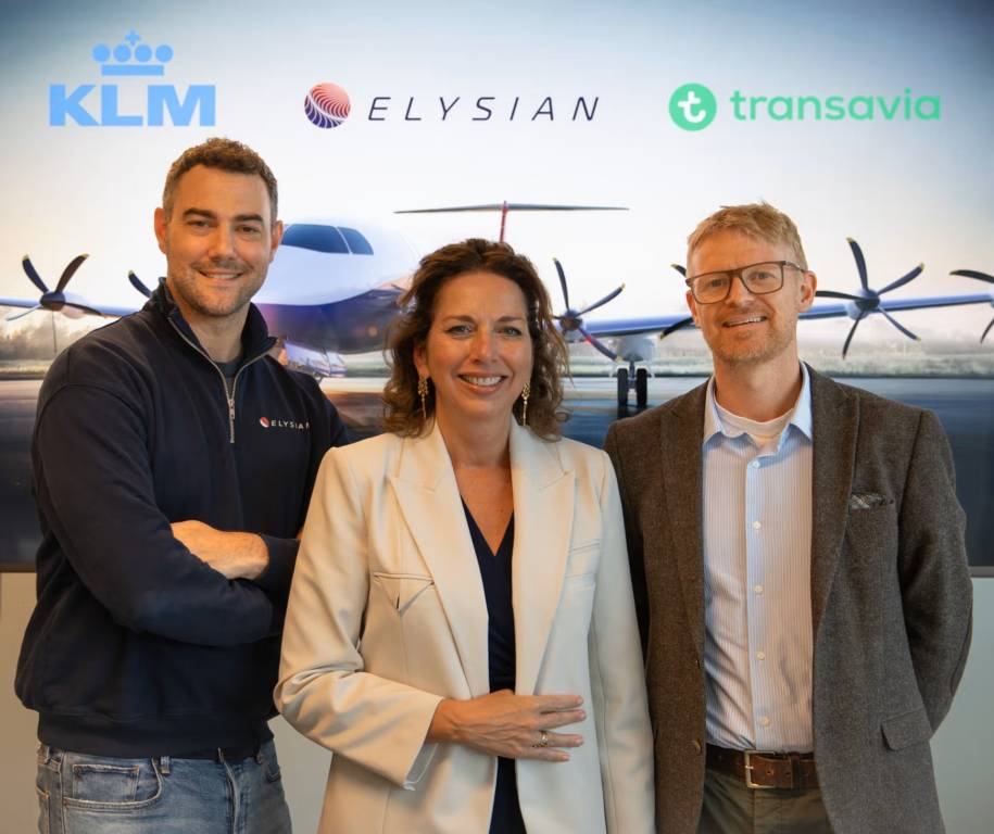 Daniel Rosen Jacobson (Elysian), Jolanda Stevens (KLM) y Oliver Newton (Transavia) © Elysian Aircraft