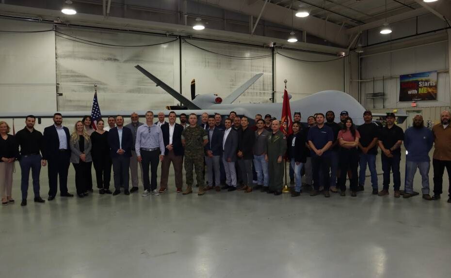 El Cuerpo de Marines recibió su último MQ-9A Reaper Block 5 Extended Range (ER) Uncrewed Aircraft System (UAS) de las instalaciones de operaciones de vuelo de Gray Butte de General Atomics Aeronautical Systems, Inc. (GA-ASI) en California en junio de 2025. (Fotografía cortesía de GA-ASI)