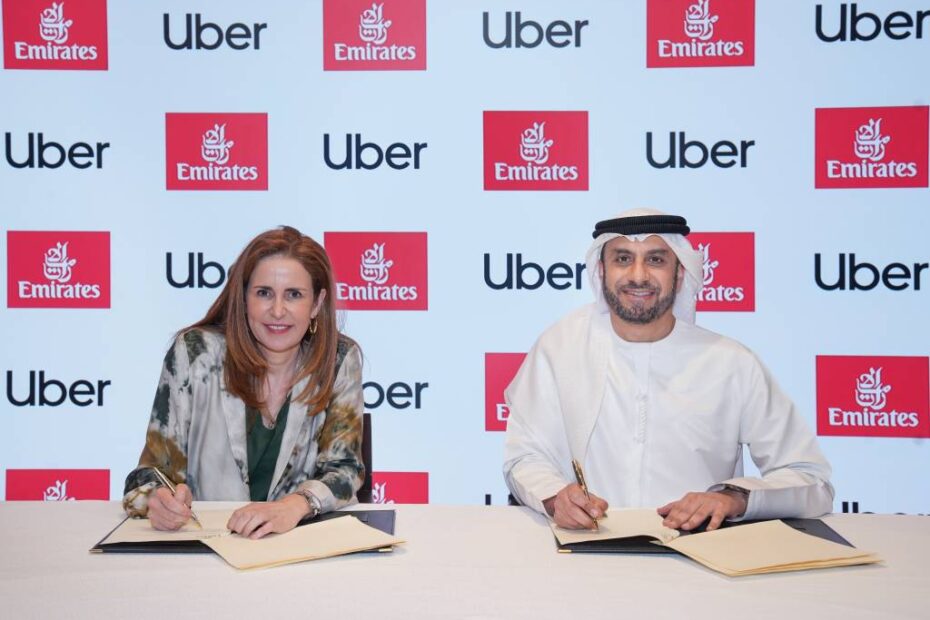 Anabel Díaz Calderón, Vicepresidenta y Directora de Movilidad para EMEA de Uber, y Adnan Kazim, Vicepresidente y Director Comercial de Emirates. ©Emirates