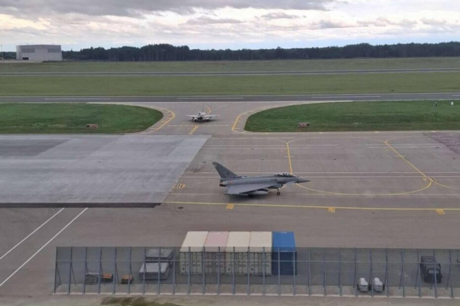 Ejército del Aire y del Espacio ha desplegado ocho aviones Eurofighter Typhoon en la Base Aérea de Šiauliai, Lituania, en apoyo de la misión de policía aérea de la OTAN en el Báltico. Foto cortesía del Ejército del Aire y del Espacio