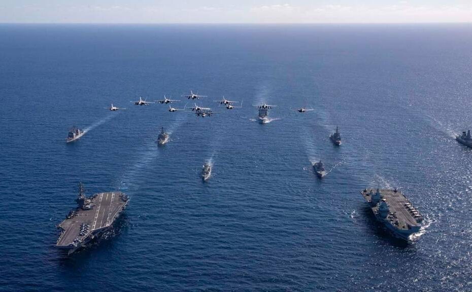 Foto de la Marina de los EE.UU. por el Especialista en Comunicación de Masas de 2ª Clase Kaleb C. Birch