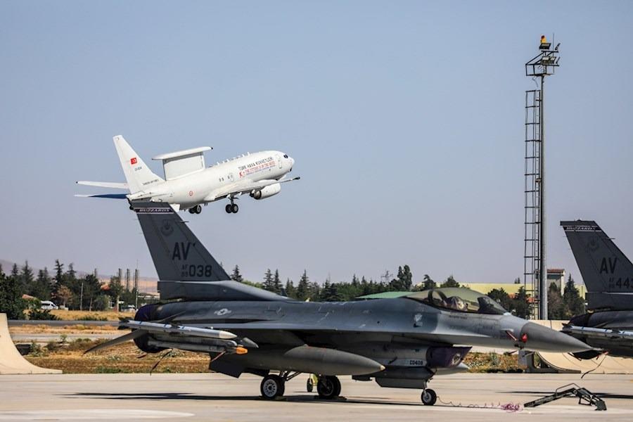 El ejercicio desafía a los participantes con escenarios tácticos complejos y de alto nivel para seguir desarrollando capacidades creíbles de fuerzas conjuntas. Foto cortesía de la Fuerza Aérea Turca