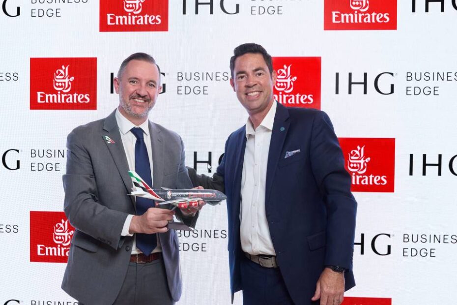 Matthew Jones, VP-USA, Emirates y Ryan Plemmons, Vicepresidente de Estrategia Global de Ventas, IHG Hotels & Resorts ©Emirates