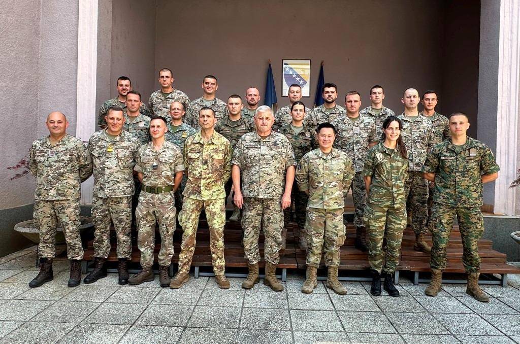 Fotos cortesía del Equipo Móvil de Entrenamiento, Mando Aéreo Aliado