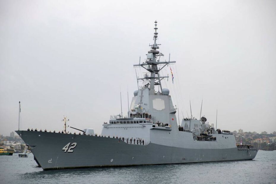 El HMAS Sydney regresa a su puerto base de Sydney tras un intenso despliegue de presencia regional. ©Departamento de Defensa de Australia