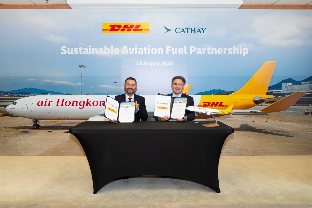 DHL Express y el Grupo Cathay se complacen en establecer una nueva alianza SAF que refuerza su compromiso compartido de reducir las emisiones de carbono en la industria del transporte aéreo de mercancías. ©Cathay Group