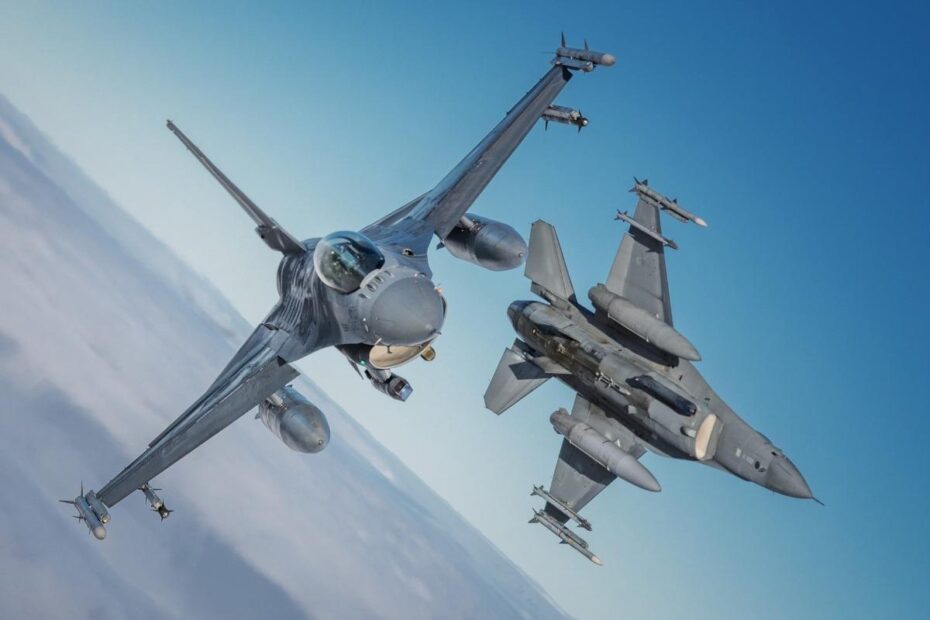 Cuatro F-16 de la Fuerza Aérea Belga protegerán el espacio aéreo de la OTAN en la región ártica hasta mediados de septiembre. Imágenes de archivo cortesía de la Fuerza Aérea Belga