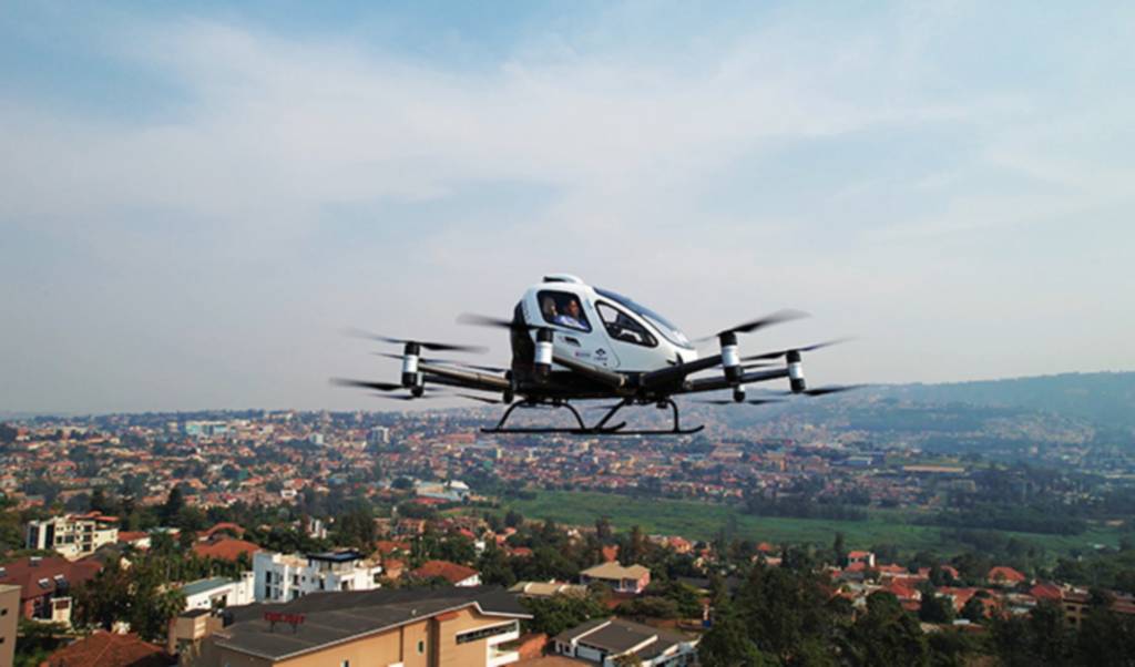 EHang logra el primer vuelo eVTOL sin piloto para el transporte de personas en África en la 9.ª Cumbre de Aviación de África. Imagen: EHang